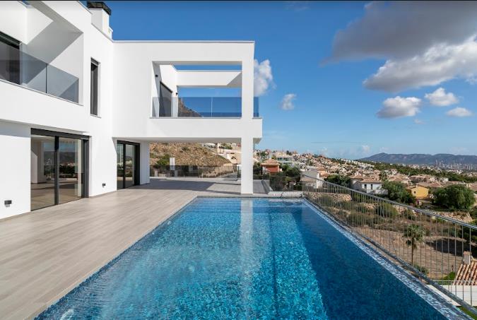 Neue Villa in Finestrat mit Panoramablick auf das Meer