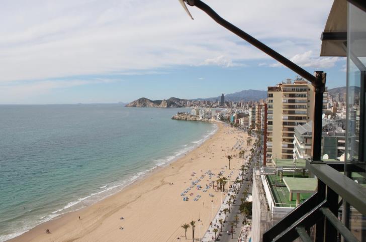 Apartments in Benidorm 1 line from the sea