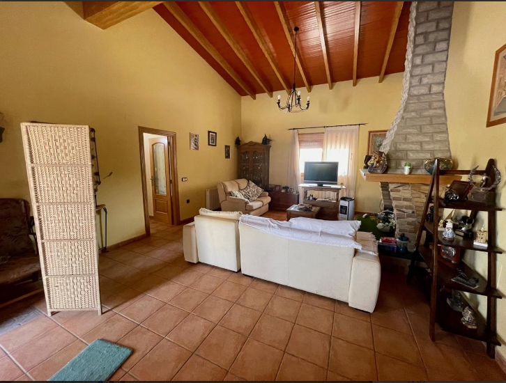 Casa en Relleu con una gran parcela
