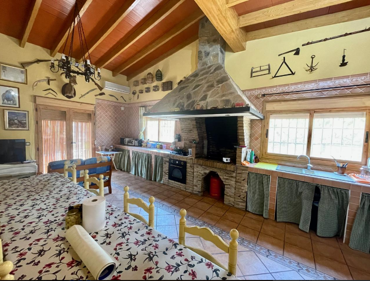 Casa en Relleu con una gran parcela