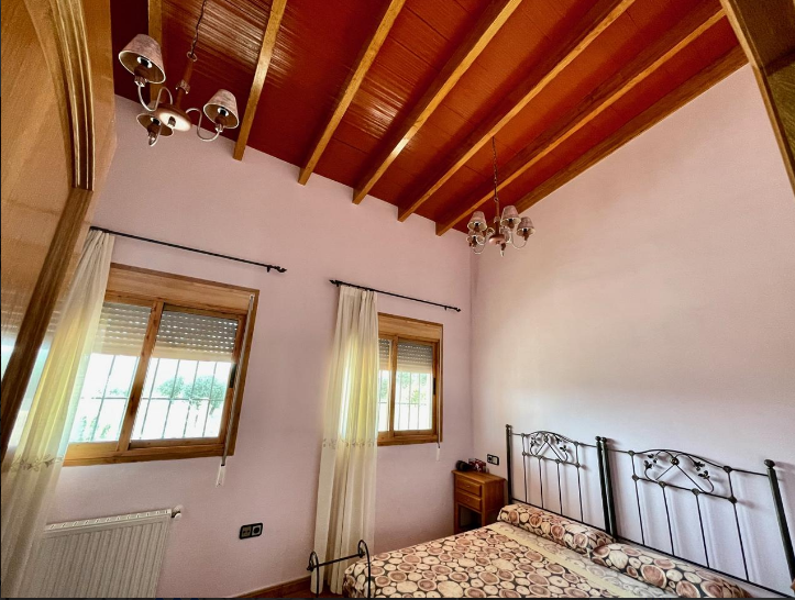 Casa en Relleu con una gran parcela