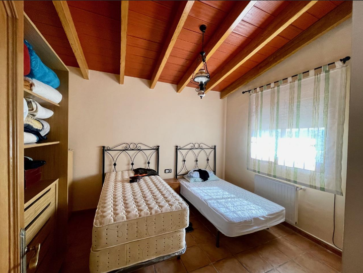 Casa en Relleu con una gran parcela