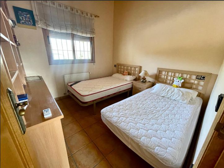 Casa en Relleu con una gran parcela