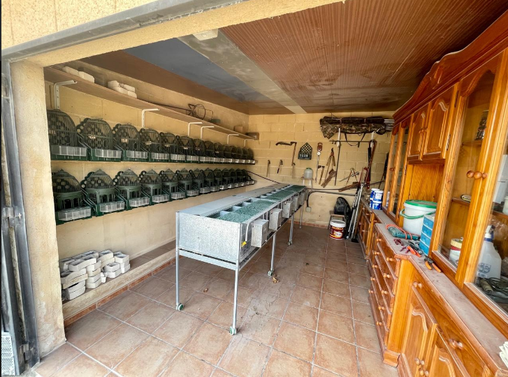 Casa en Relleu con una gran parcela