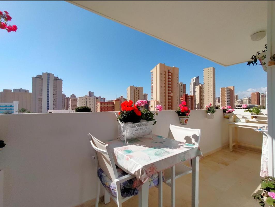 Apartment in Benidorm with terrace.