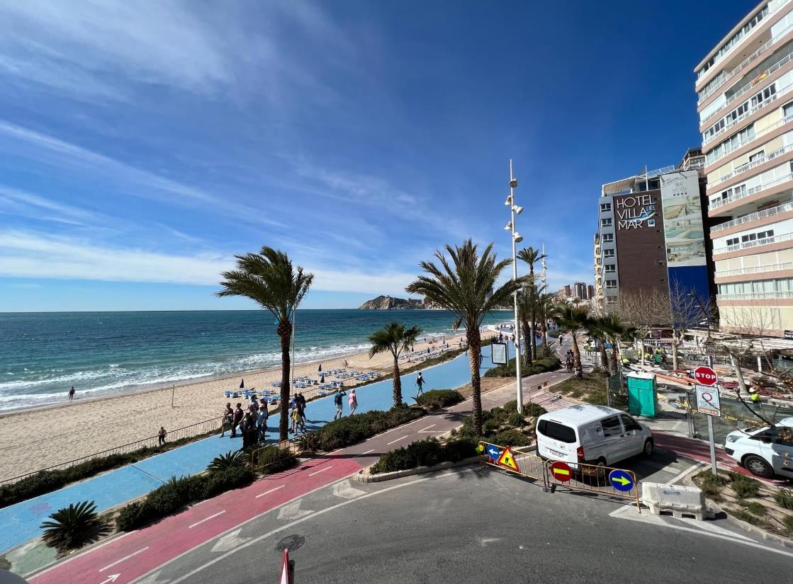 APARTMENT ON THE BEACHFRONT IN PONIENTE.