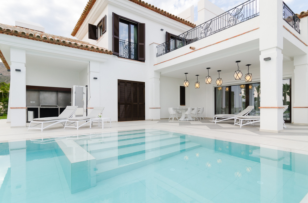 A new luxury villa for sale in Finestrat