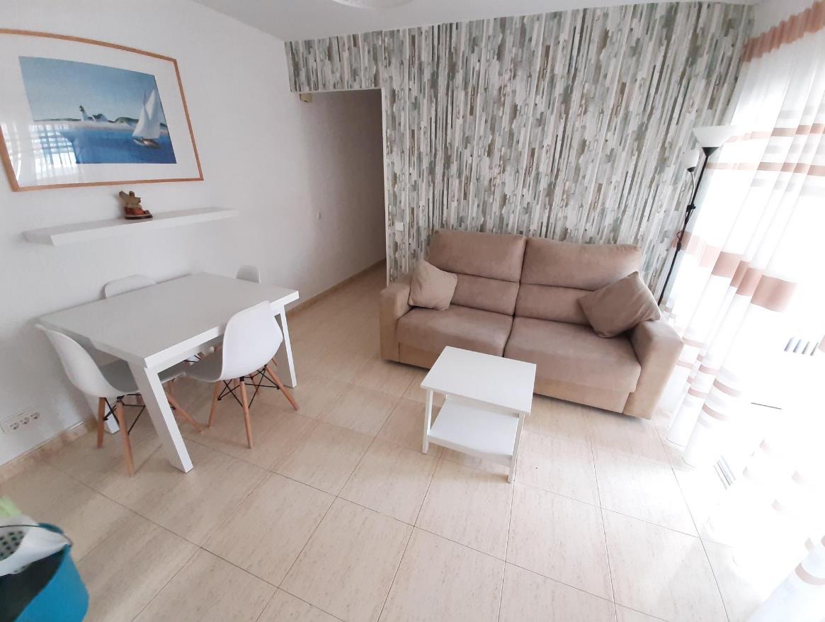 Appartement op de tweede lijn van het Levante strand