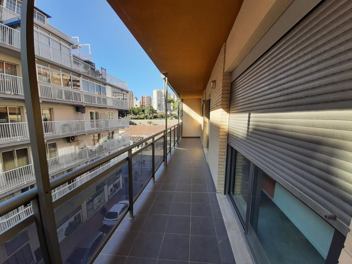 Apartment in Playa de Poniente, in the center of the city