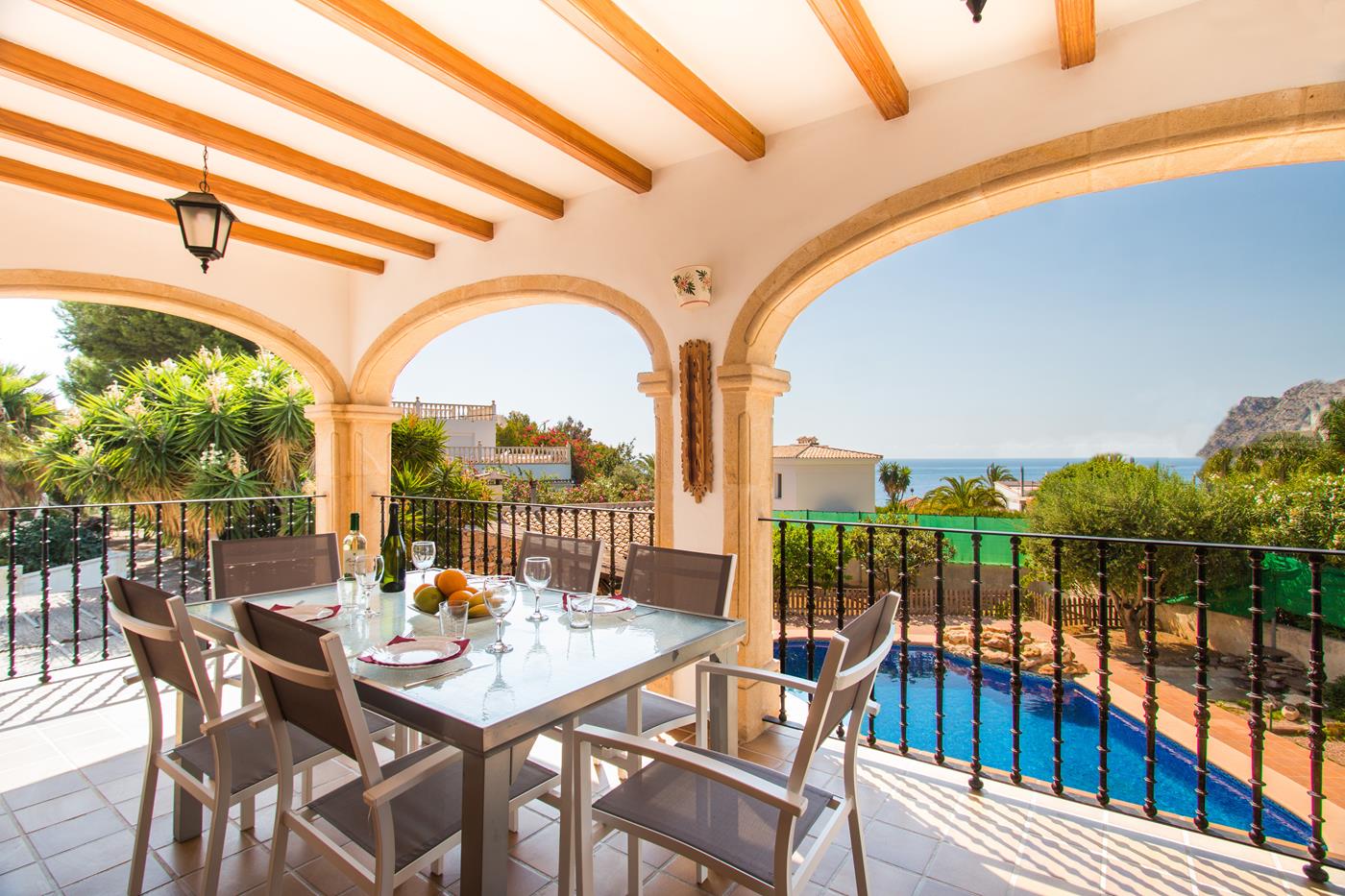 Spacious villa in Calpe near the sea
