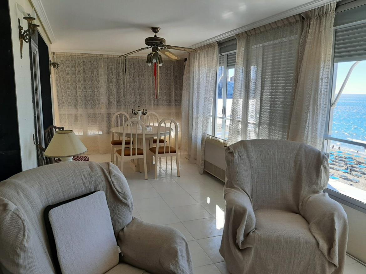 Apartment on the first line of Levante (Benidorm)