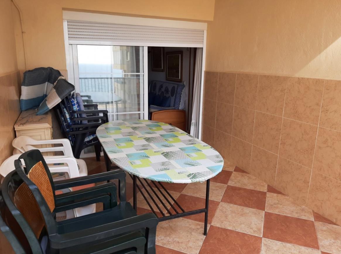 Apartment on the first line of the Levante beach.