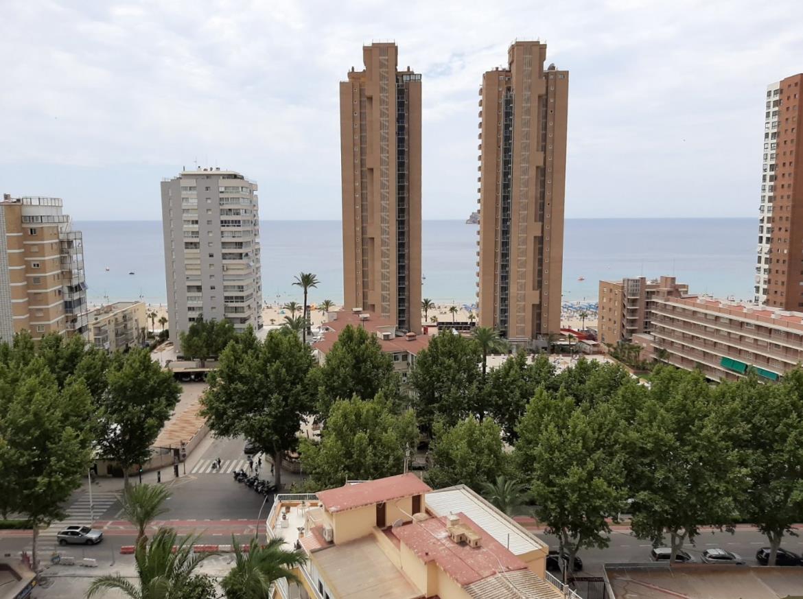 Apartment next to the Levante beach, with sea views