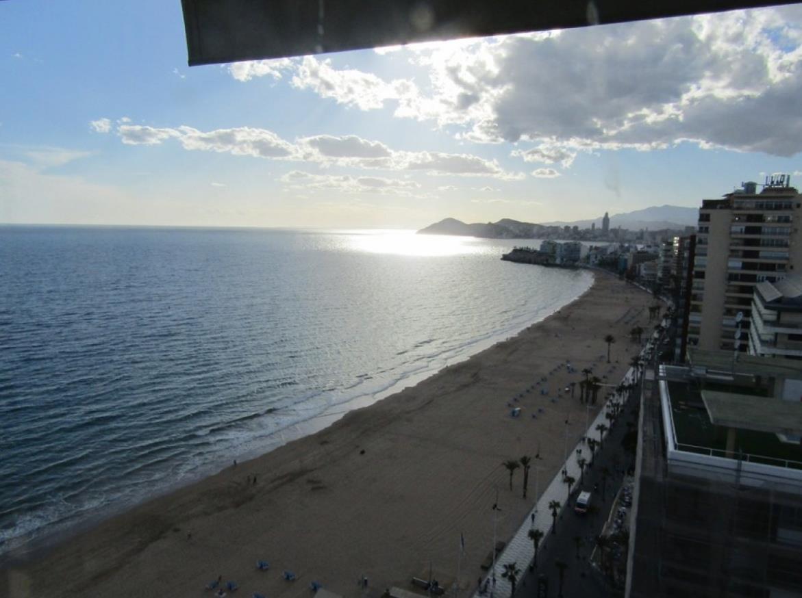 Apartment on the first line of the Levante beach