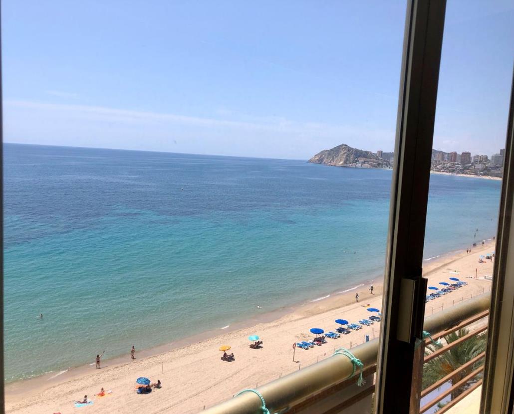 Apartment on the first line of the Poniente beach, Benidorm.