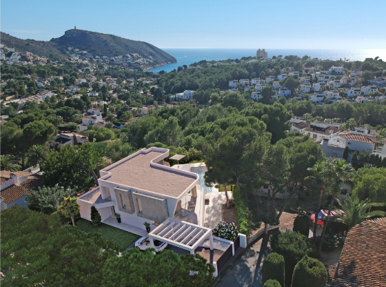 Luxe villa met uitzicht op zee gelegen op een paar minuten van het strand van El Portet