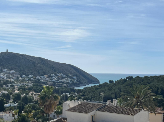 Роскошная вилла с видом на море, расположенная в нескольких минутах от пляжа Эль-Портет