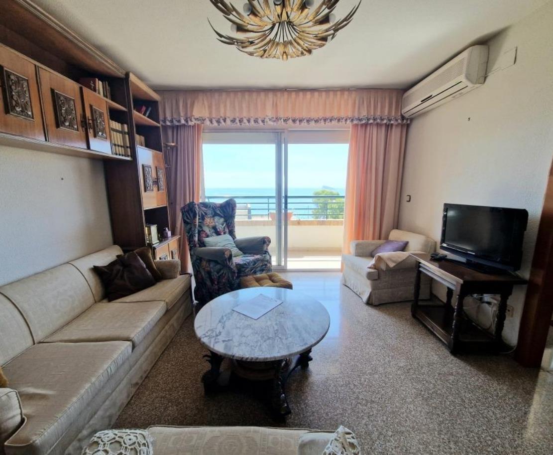 Spacious apartment on Poniente Beach