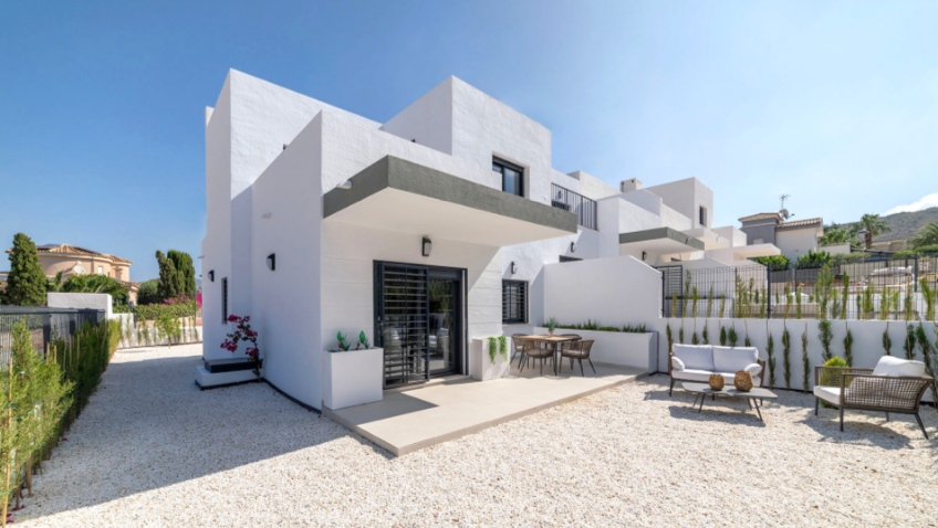 New townhouses in Busot, Alicante