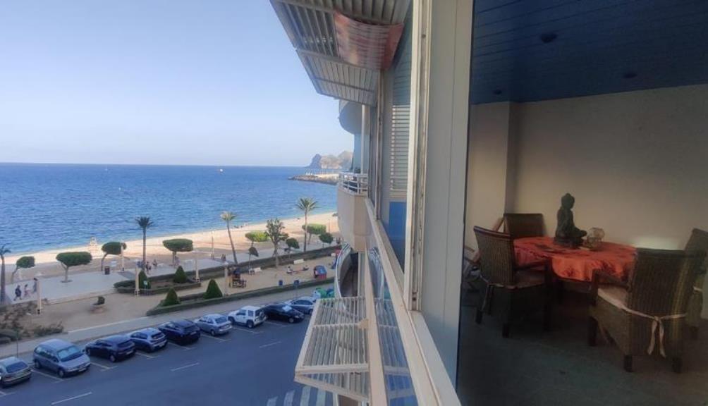Apartment on the first line of Altea